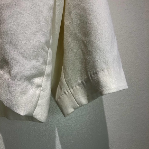 Torrid Blazer 1X Cream Crepe Cutaway Whisper White Open Front Career Pockets - Picture 6 of 16